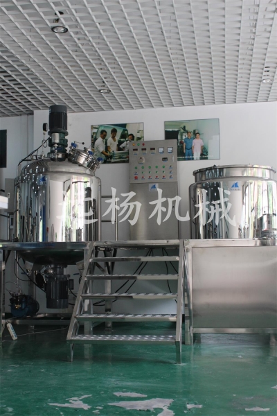 固定式真空加熱均質(zhì)乳化機(jī)
